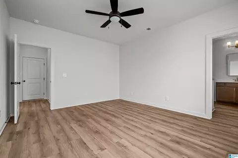 Bedroom - 4901 Michael Dr, Dora, AL 35062 photo 4 of 10