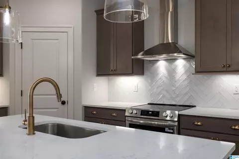 Kitchen - 8415 Daniel Trl, Dora, AL 35062 photo 4 of 5