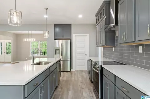 Kitchen - 8419 Daniel Trl, Dora, AL 35062 photo 4 of 6
