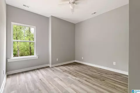 Bedroom - 8419 Daniel Trl, Dora, AL 35062 photo 5 of 8