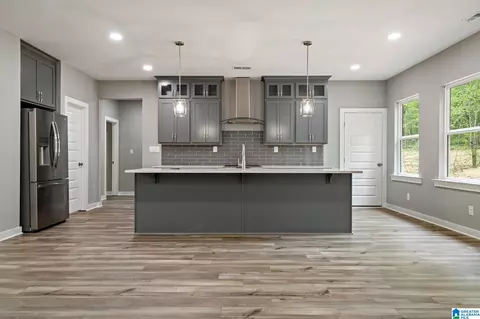 Kitchen - 8419 Daniel Trl, Dora, AL 35062 photo 5 of 6