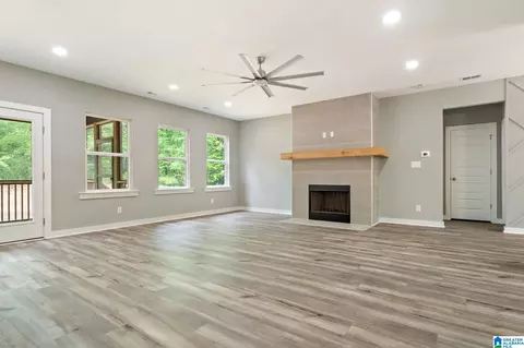 Living - 8419 Daniel Trl, Dora, AL 35062 photo 2 of 7