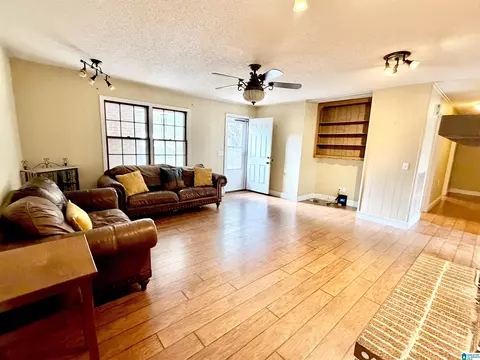 203 Popwell Ave, Clanton, AL 35045 photo 3