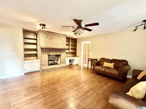 203 Popwell Ave, Clanton, AL 35045 photo 4