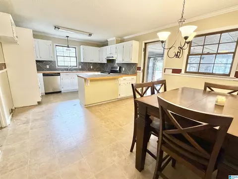 203 Popwell Ave, Clanton, AL 35045 photo 8