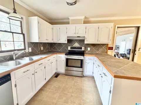 203 Popwell Ave, Clanton, AL 35045 photo 6