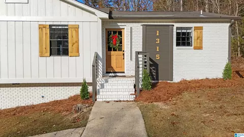 1315 Yellowleaf Cir, Maylene, AL 35114 photo 3