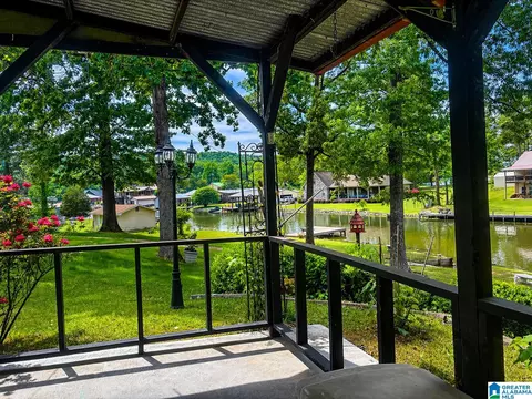 497 Lakeshore Dr, Ohatchee, AL 36271