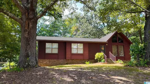 1708 Gardenridge Rd, Gardendale, AL 35071