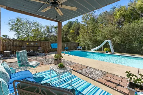 Exterior - 240 Silverleaf Dr, Pelham, AL 35124 photo 4 of 14