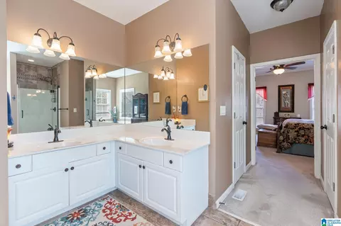 Bath - 240 Silverleaf Dr, Pelham, AL 35124 photo 1 of 6