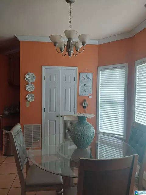 Dining - 443 County Road 356, Clanton, AL 35045 photo 1 of 1