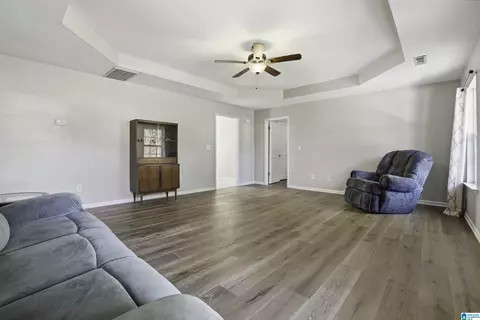 439 Miranda Rd, Warrior, AL 35180 photo 2