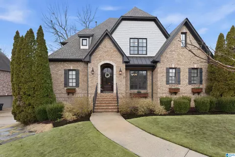 1037 Parkwood Rd, Birmingham, AL 35242