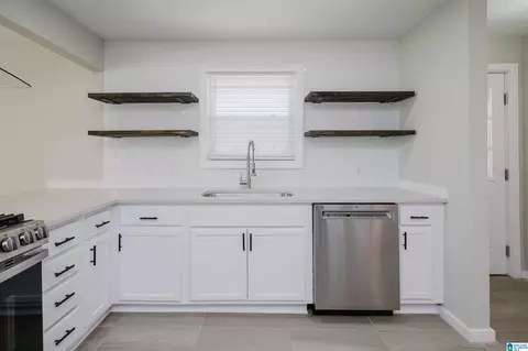 Kitchen - 1791 Brookside Rd, Mount Olive, AL 35117 photo 3 of 8