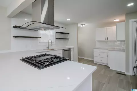 Kitchen - 1791 Brookside Rd, Mount Olive, AL 35117 photo 2 of 8