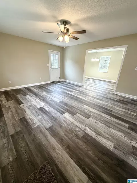 Living - 100 Mims Cir, Clanton, AL 35045 photo 1 of 3
