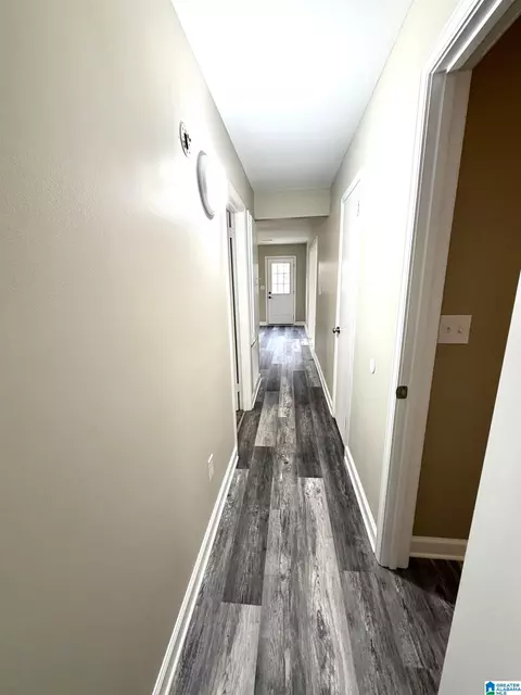 Entry Way - 100 Mims Cir, Clanton, AL 35045 photo 2 of 2