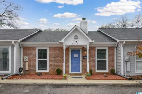 5634 Hunter Brook Ct, Gardendale, AL 35071