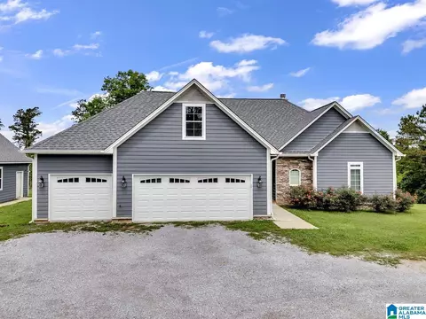 401 Buckeye Trl, Columbiana, AL 35051