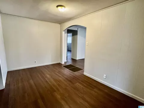 Living - 415 Thomas St, Warrior, AL 35180 photo 3 of 7
