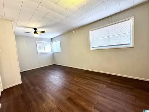 Living - 415 Thomas St, Warrior, AL 35180 photo 7 of 7