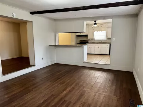 Living - 415 Thomas St, Warrior, AL 35180 photo 6 of 7