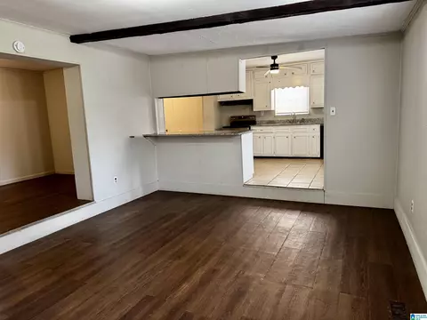 Living - 415 Thomas St, Warrior, AL 35180 photo 5 of 7