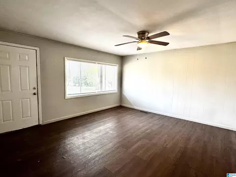 Living - 415 Thomas St, Warrior, AL 35180 photo 1 of 7