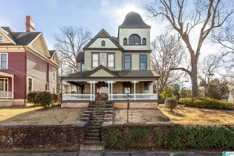 318 E 7th St, Anniston, AL 36207