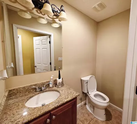 Bath - 1615 Bell St, Demopolis, AL 36732 photo 1 of 1