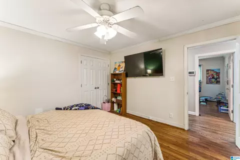 Bedroom - 705 Lay Dam Rd, Clanton, AL 35045 photo 3 of 7