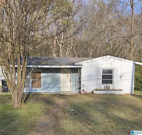 208 Springdale Rd, Gadsden, AL 35901