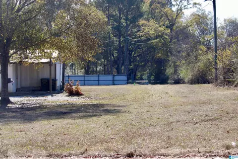 133 Thompson Dr, Vincent, AL 35178 photo 2
