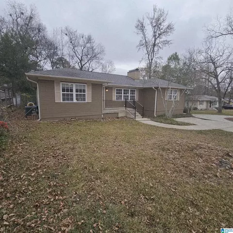 2217 Chapel Rd, Hoover, AL 35226