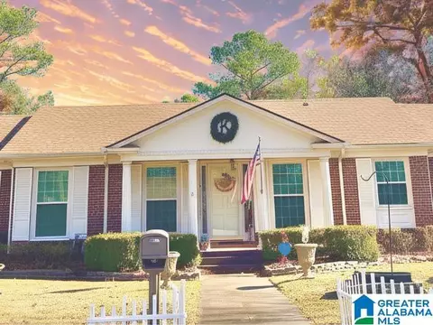 1213 Vine St, Anniston, AL 36207