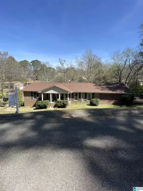 109 Cascade Dr, Birmingham, AL 35215