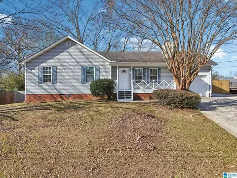 84 Bel Air Cir, Pleasant Grove, AL 35127