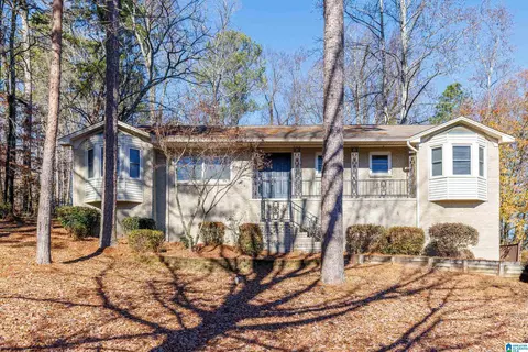 226 Snake Hill Rd, Trussville, AL 35173