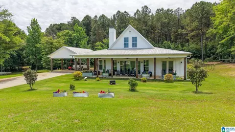 11 Pinewell Dr, Cropwell, AL 35054