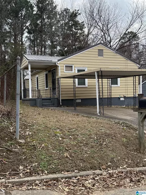212 E 29th St, Anniston, AL 36201