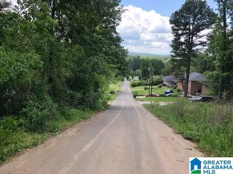 122 Pinecrest Rd #1, Bessemer, AL 35023