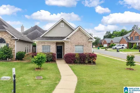 1048 Alden Glen Dr, Moody, AL 35004