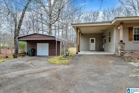 Exterior - 1702 Ridge Dr, Jasper, AL 35504 photo 4 of 9