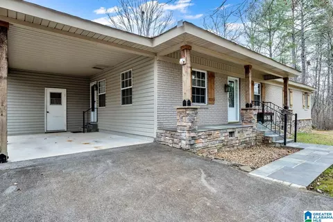 Exterior - 1702 Ridge Dr, Jasper, AL 35504 photo 3 of 9