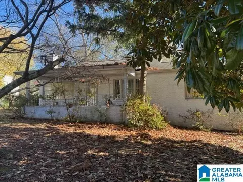 2123 Pine Ln, Hoover, AL 35226