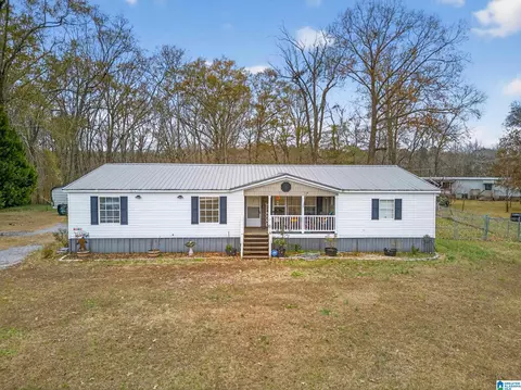 450 Lake Cir, Gadsden, AL 35901