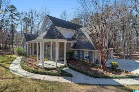 65 Ridgecrest Ln, Trussville, AL 35173