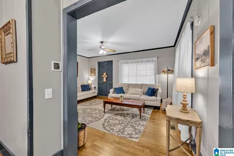 Entry Way - 414 6th Ave E, Oneonta, AL 35121 photo 1 of 2