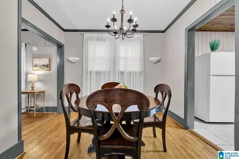 Dining - 414 6th Ave E, Oneonta, AL 35121 photo 1 of 2